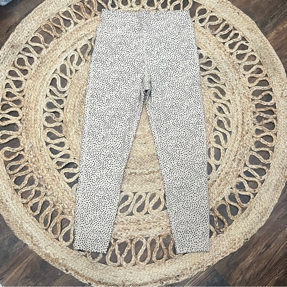 Abercrombie & Fitch Women's Tan Leopard Print Leggings Size Large - Picture 1 of 3